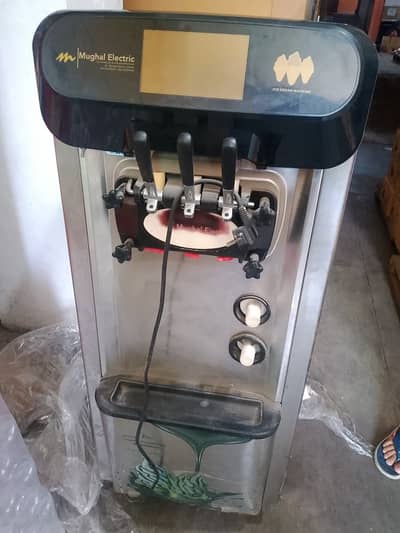 Ice Cream Machine