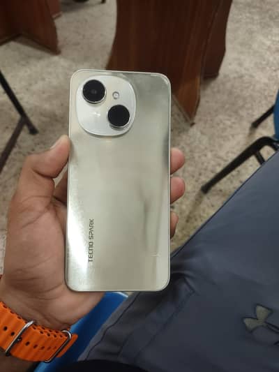 NO ISSUE ALL OKAY 10/9. CONDITION . ONLY MOBILE HAI. !