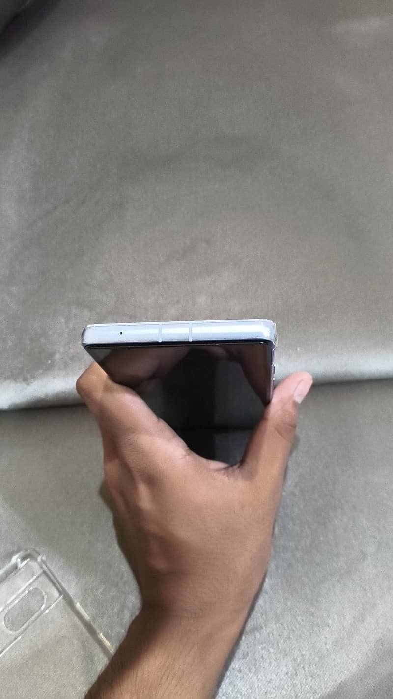 Google Pixel 7a 2