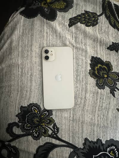 Apple iPhone 11 128GB  Excellent Condition