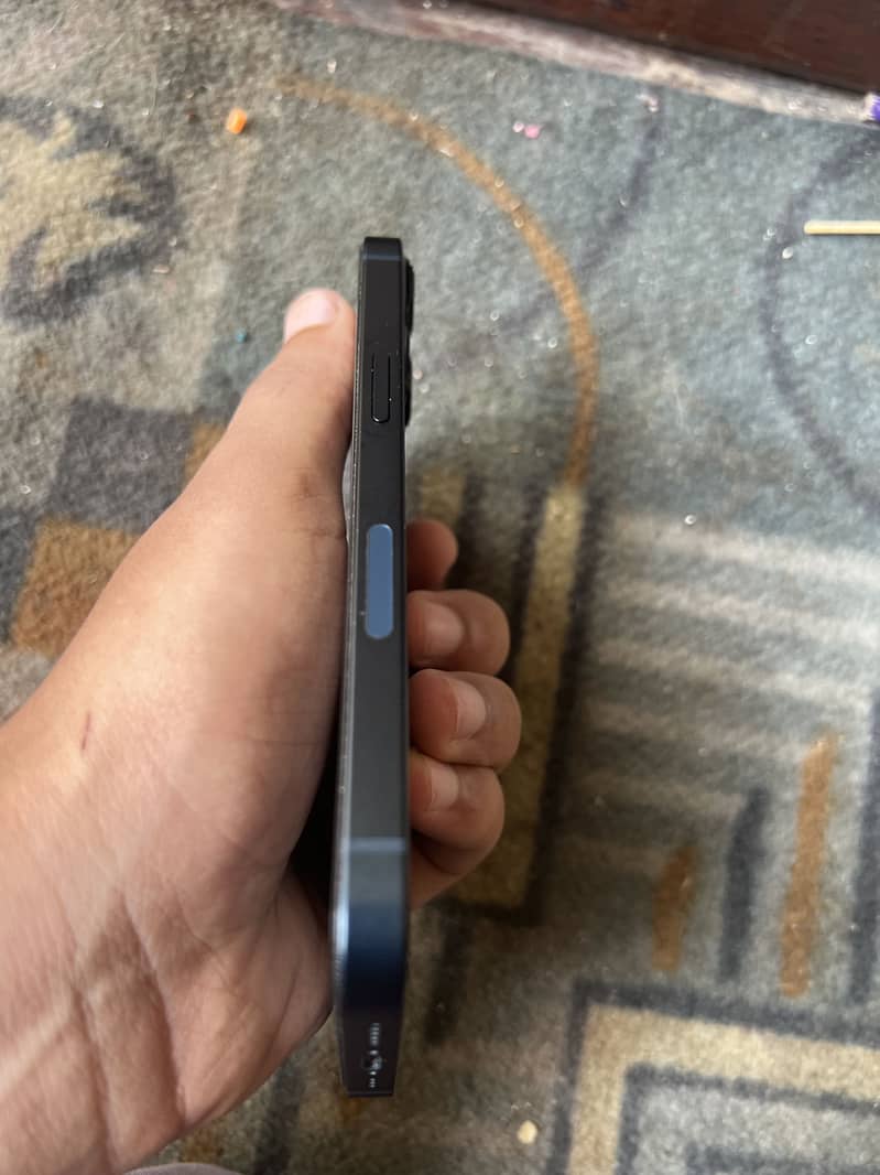 Apple iPhone 13 3