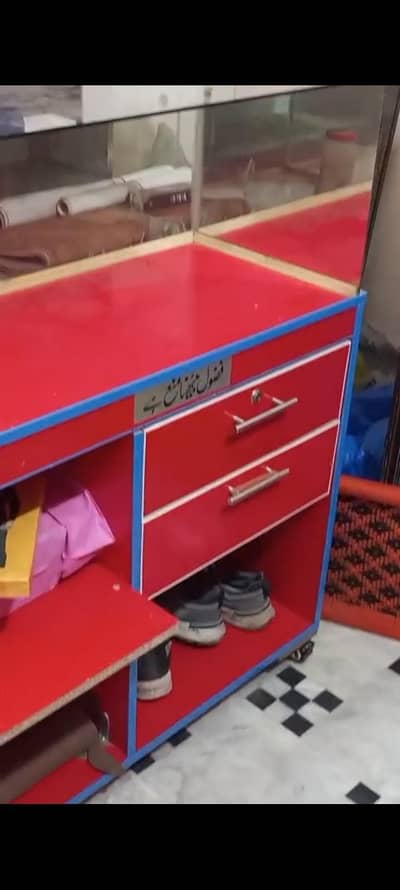 Mobile  counter/store counter/good condition
