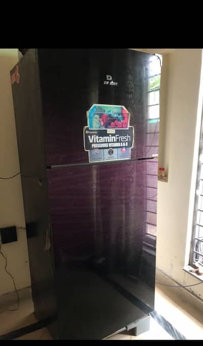 Dawlance inverter fridge large size condition 10 by 10 used only 2 ye