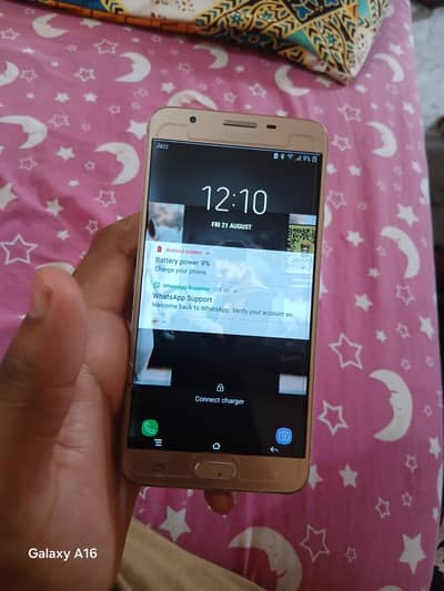 Samsung Galaxy j7 prime