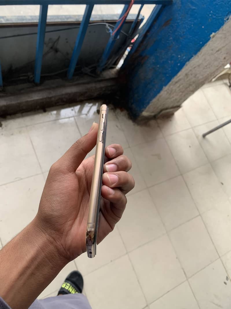 Apple iPhone X 7