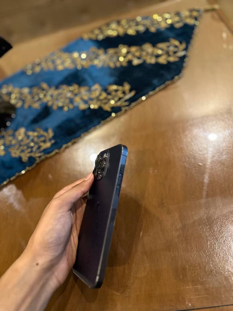 Apple iPhone 14 Pro Max 2