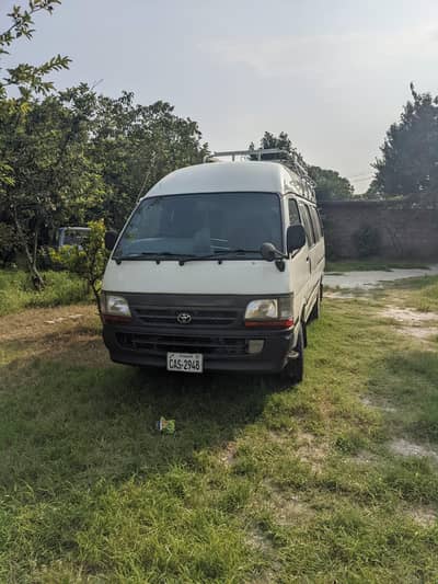 Toyota Hiace 2013