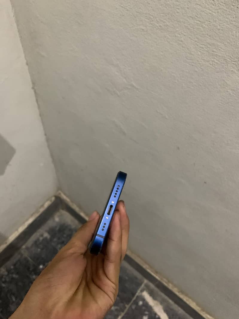 Apple iPhone 12 2