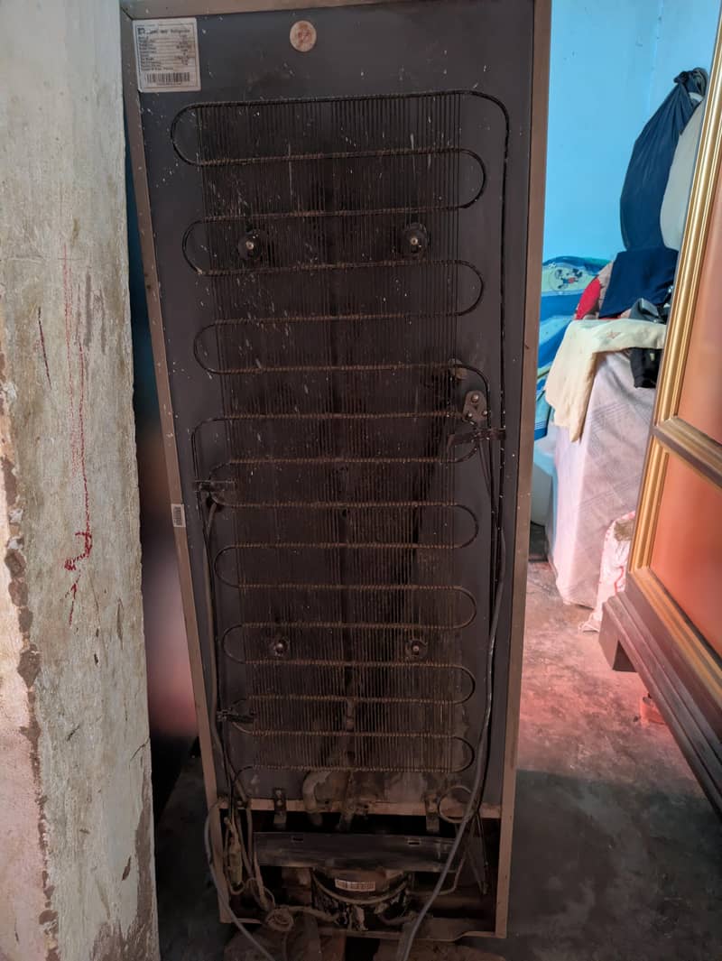 DAWLANCE FRIDGE 0