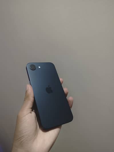 Apple iPhone 16e