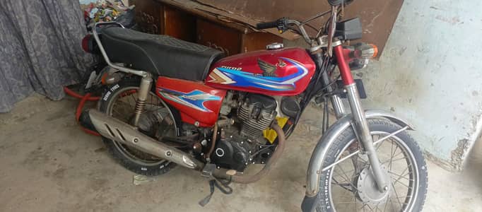 *‍Honda 125 1981 model, - 2010 Karachi rejester *"1