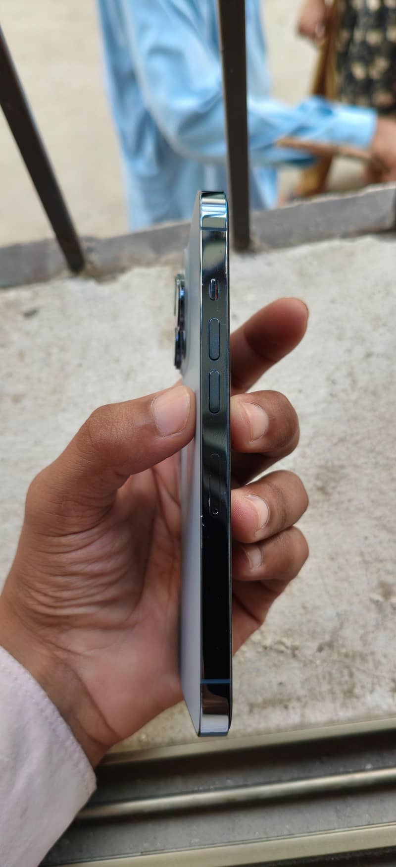 Apple iPhone 13 Pro 3