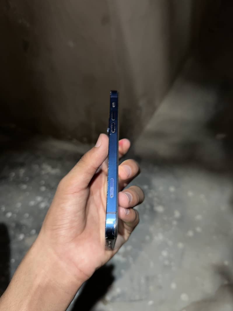 iPhone 12. exchange possible 4