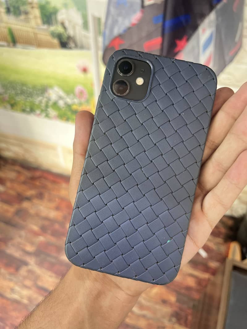 Apple iPhone 11 3