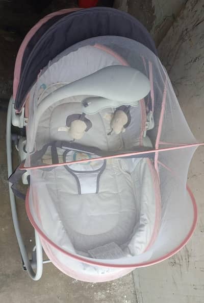 Mastela 5-in-1 Baby Swing / Rocker – Excellent Condition