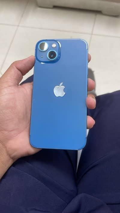 Apple iPhone 13