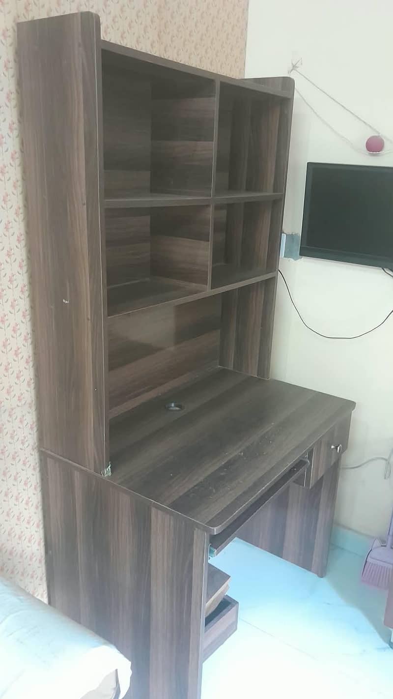 computer table best condition 3