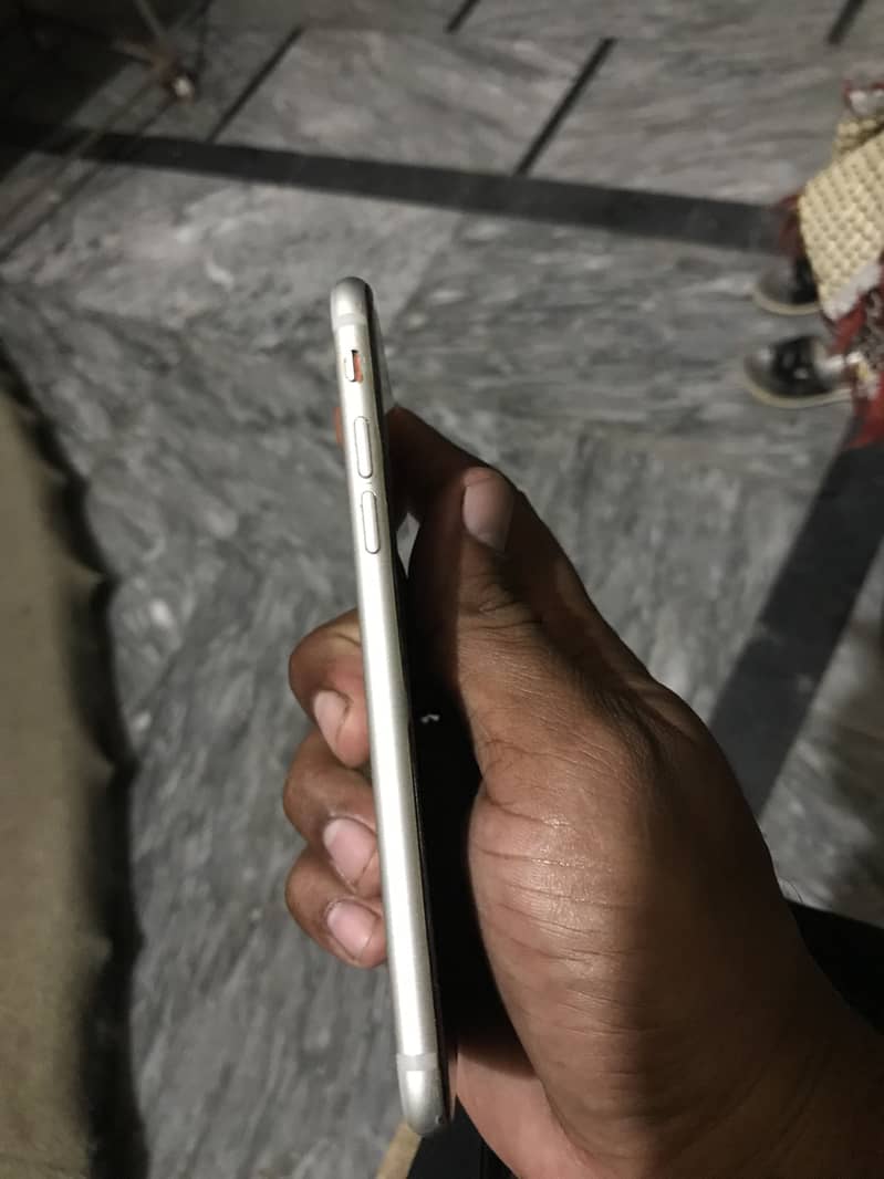Apple iPhone 7 6