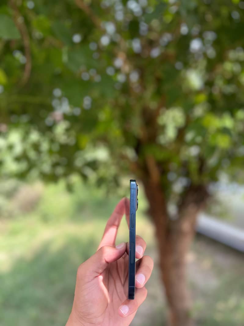 Apple iPhone 15 Pro 5