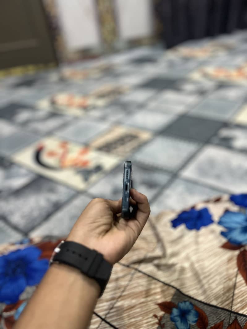Apple iPhone 14 1
