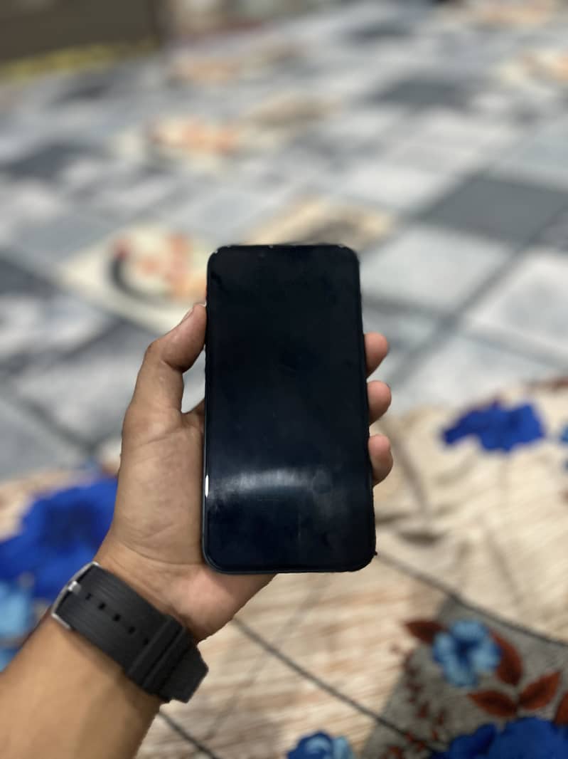 Apple iPhone 14 3