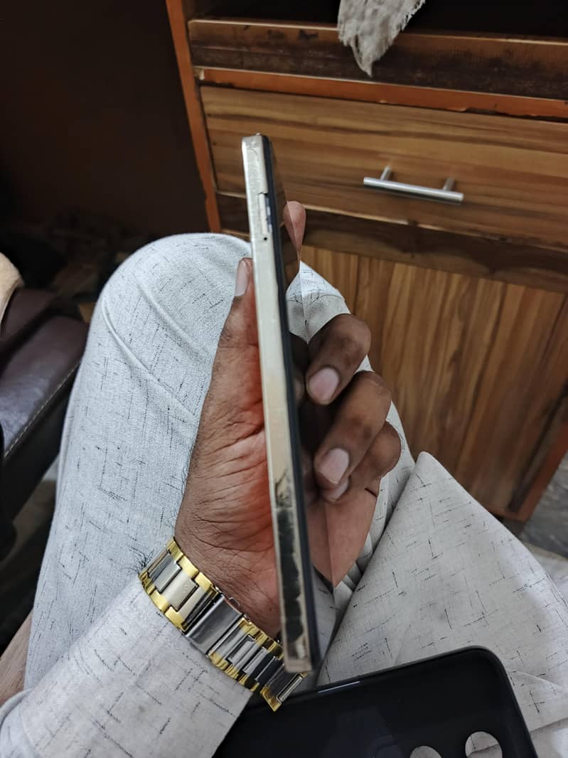 Infinix Note 30 4