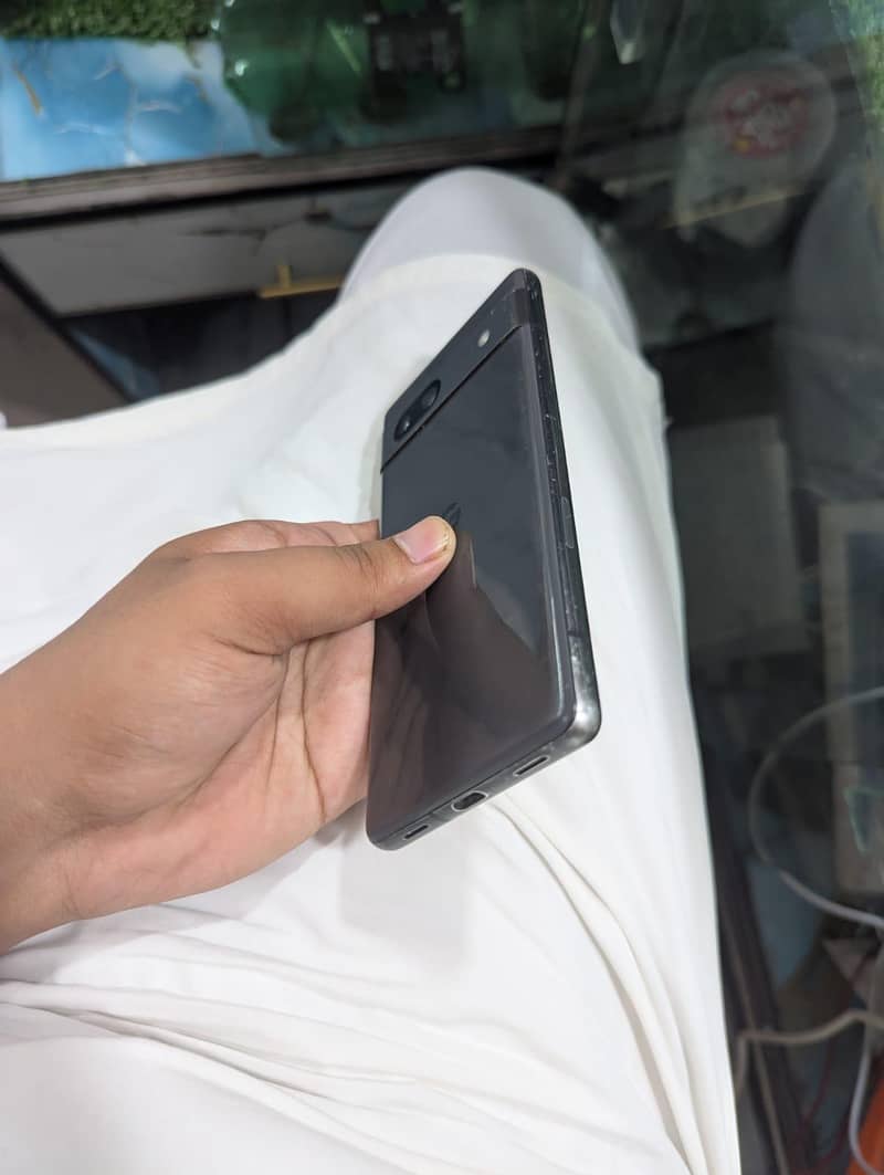 Google Pixel 7a 4