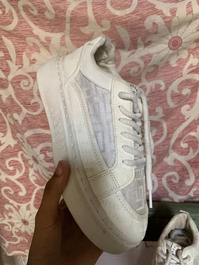 White sneakers 41 num