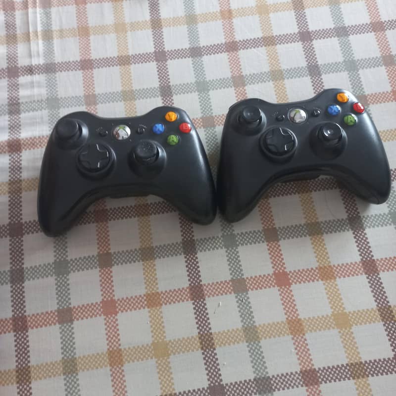 Xbox 360 Controllers 1