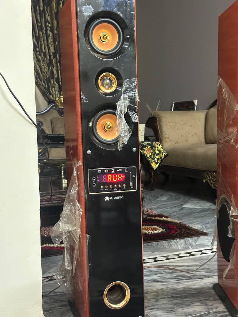 SPEAKERS 2