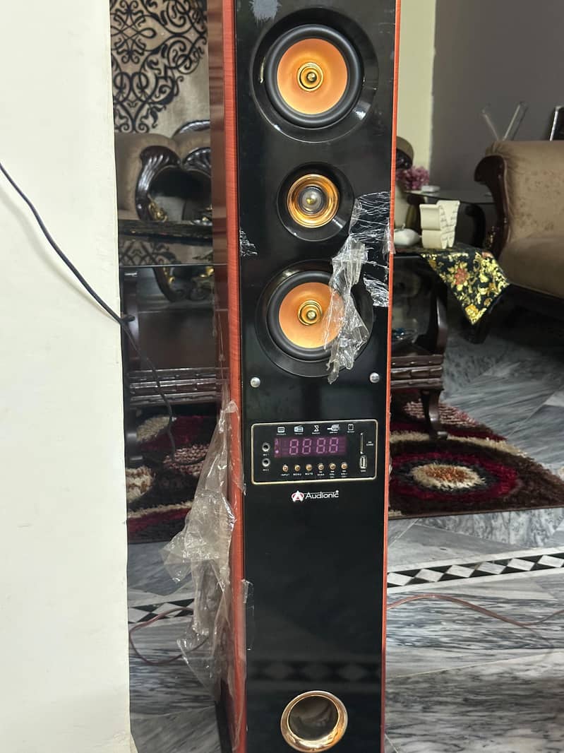 SPEAKERS 3