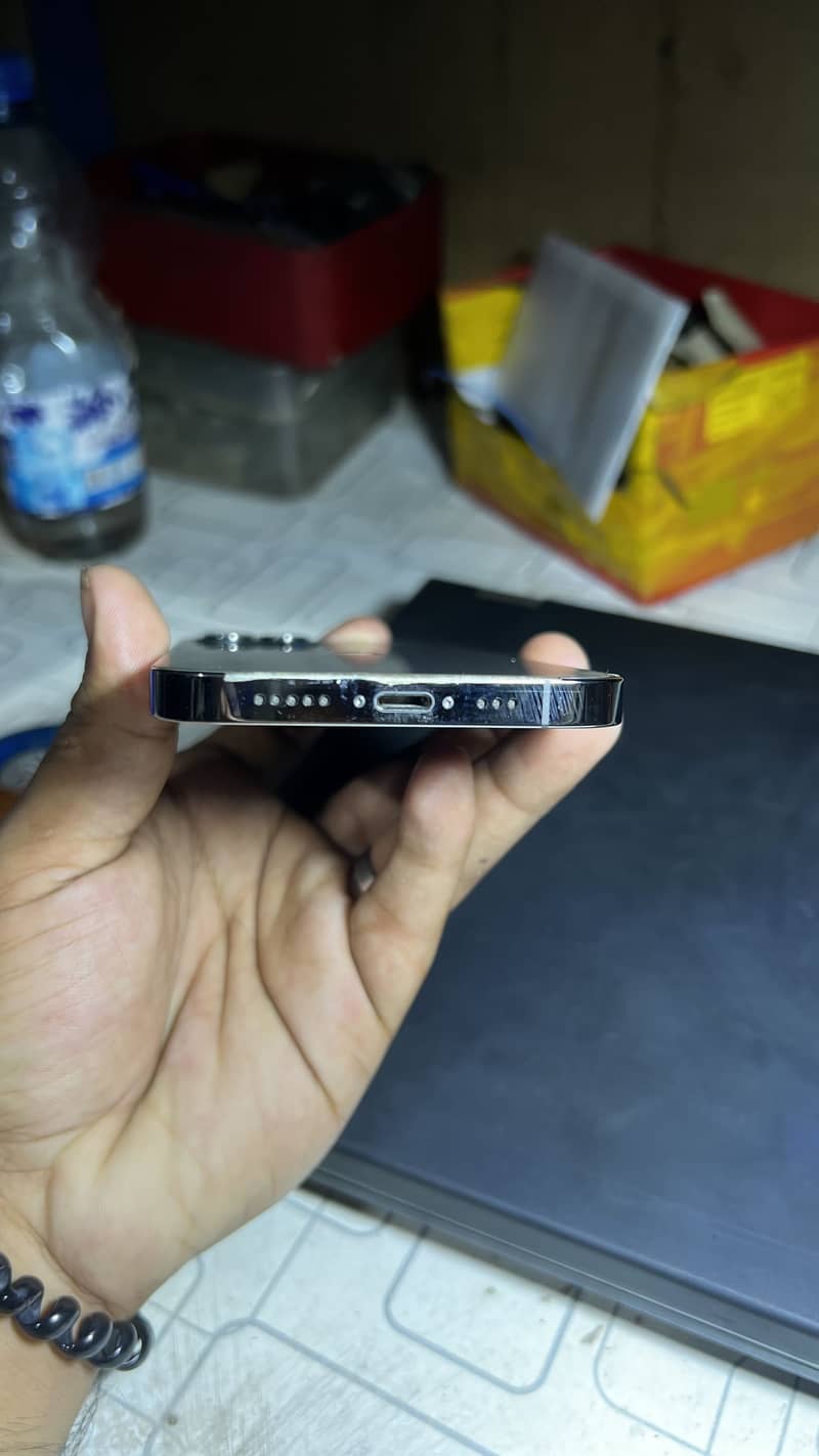 Apple iPhone 12 Pro 1