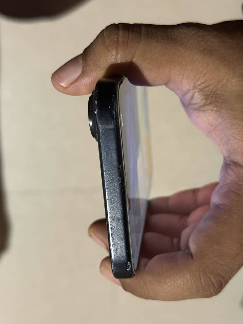Apple iPhone 16 Plus 4