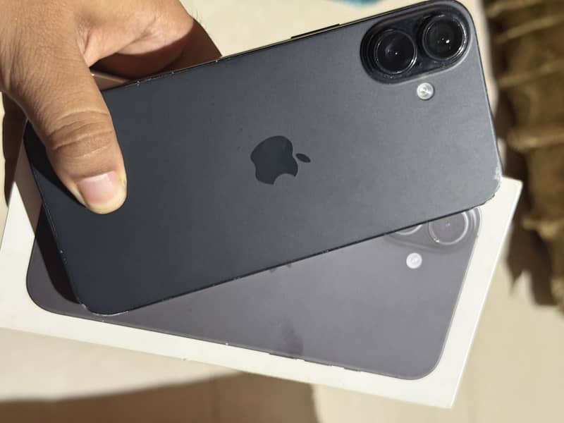 Apple iPhone 16 Plus 5