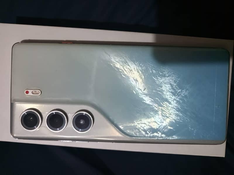 Tecno CAMON 40 Pro 5