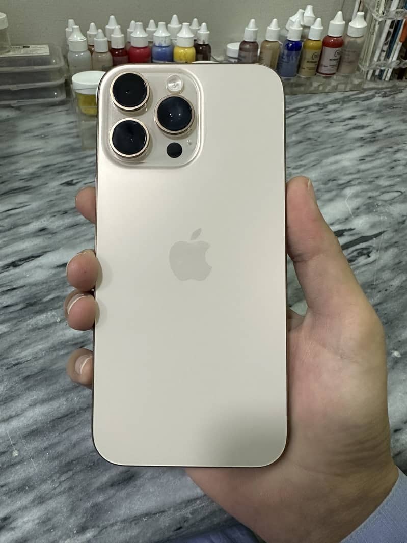 Apple iPhone 16 Pro Max 5