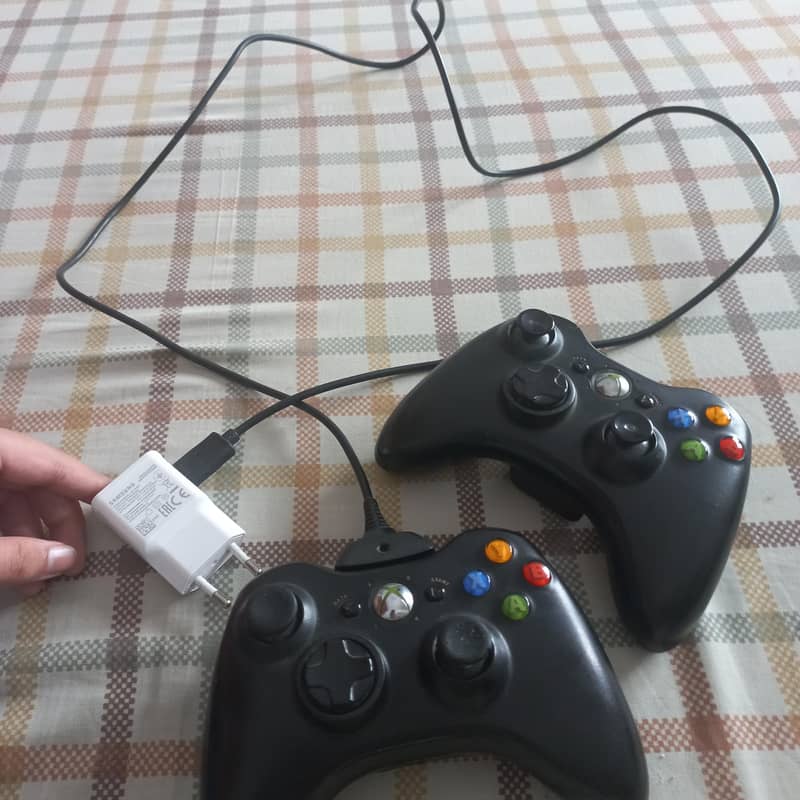 Xbox 360 Controllers 0