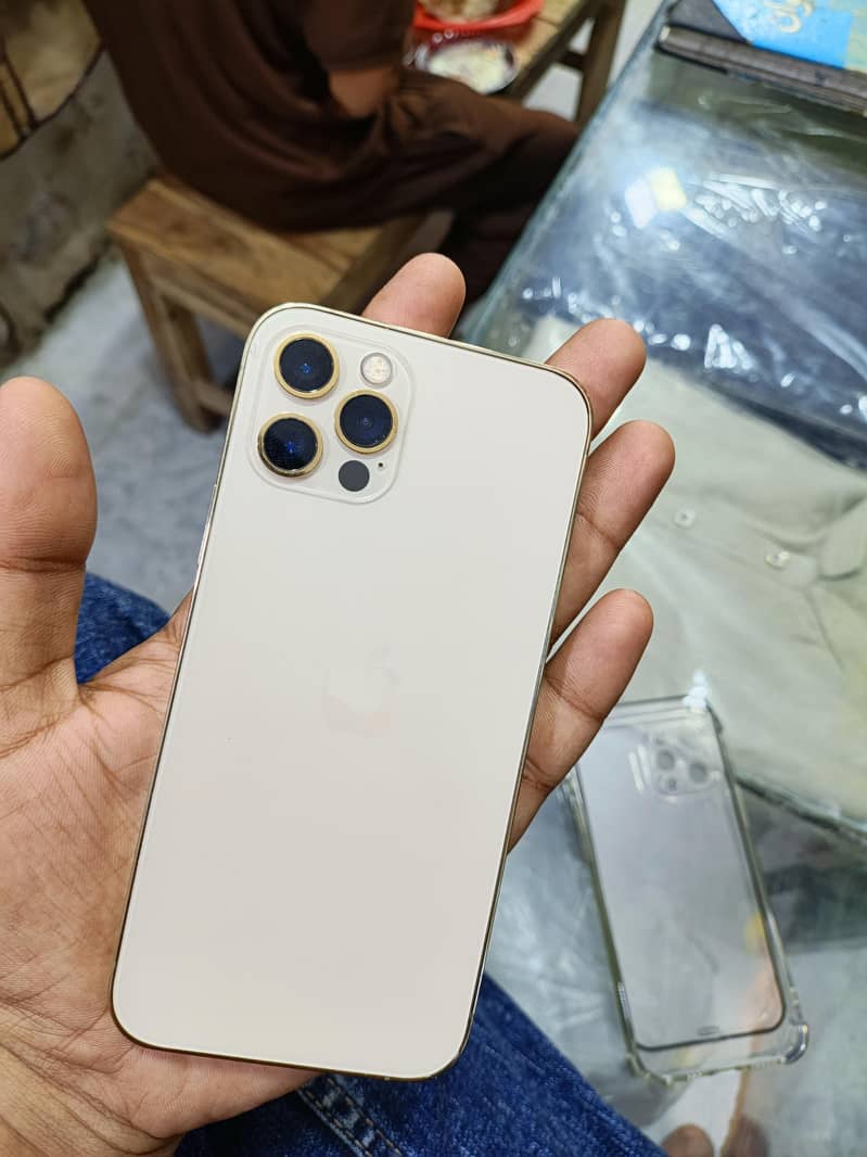 Apple iPhone 12 Pro 0