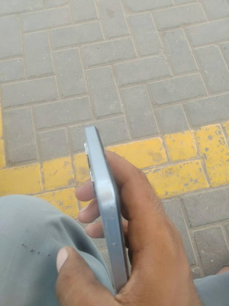 Realme Note 60 0