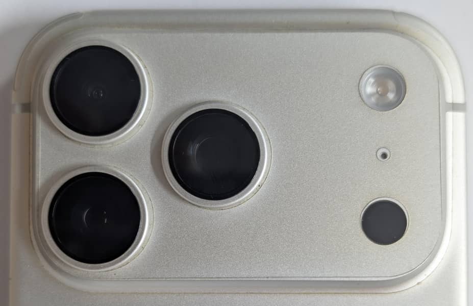 Apple iPhone 17 Pro 2