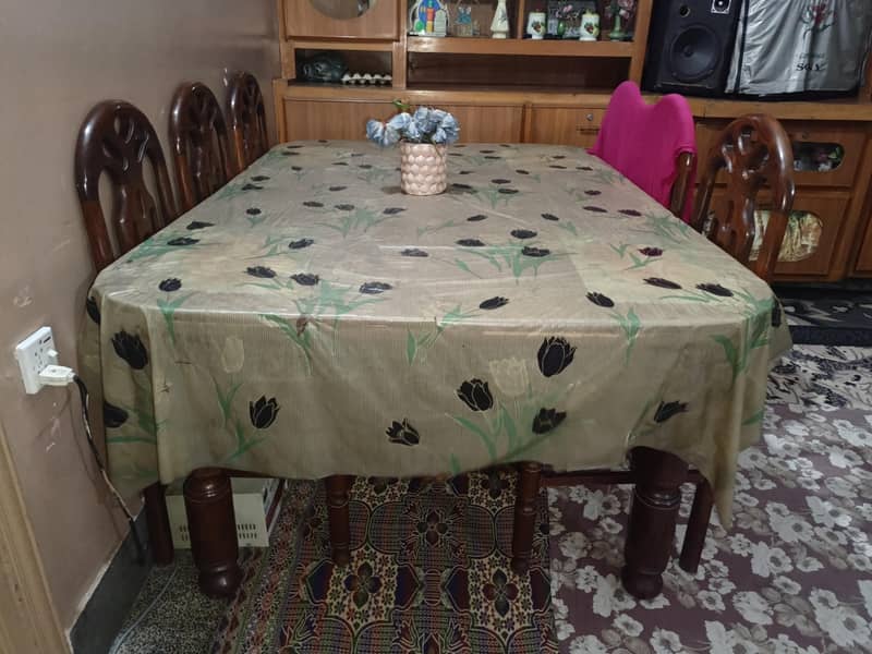 Dining table 6 seats 1