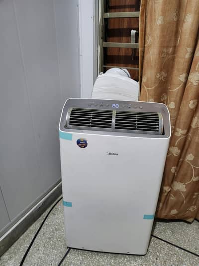 Midea 1.25 Ton Portable Ac