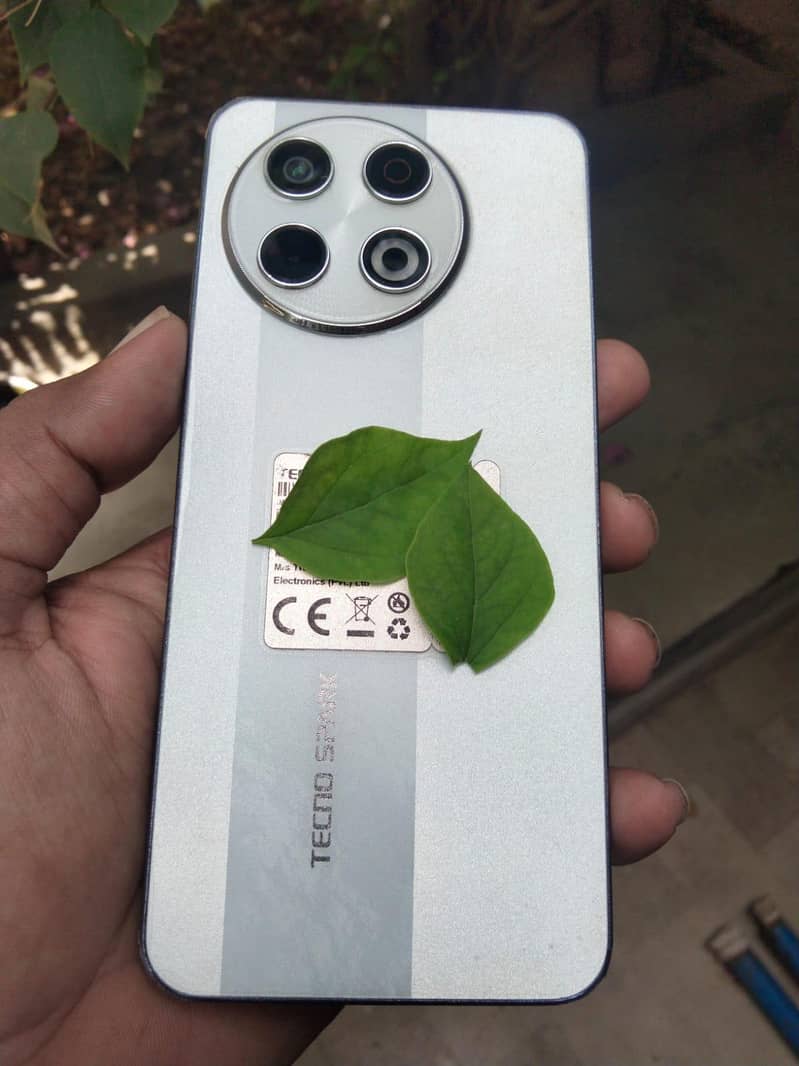 Tecno SPARK 30 Pro 0
