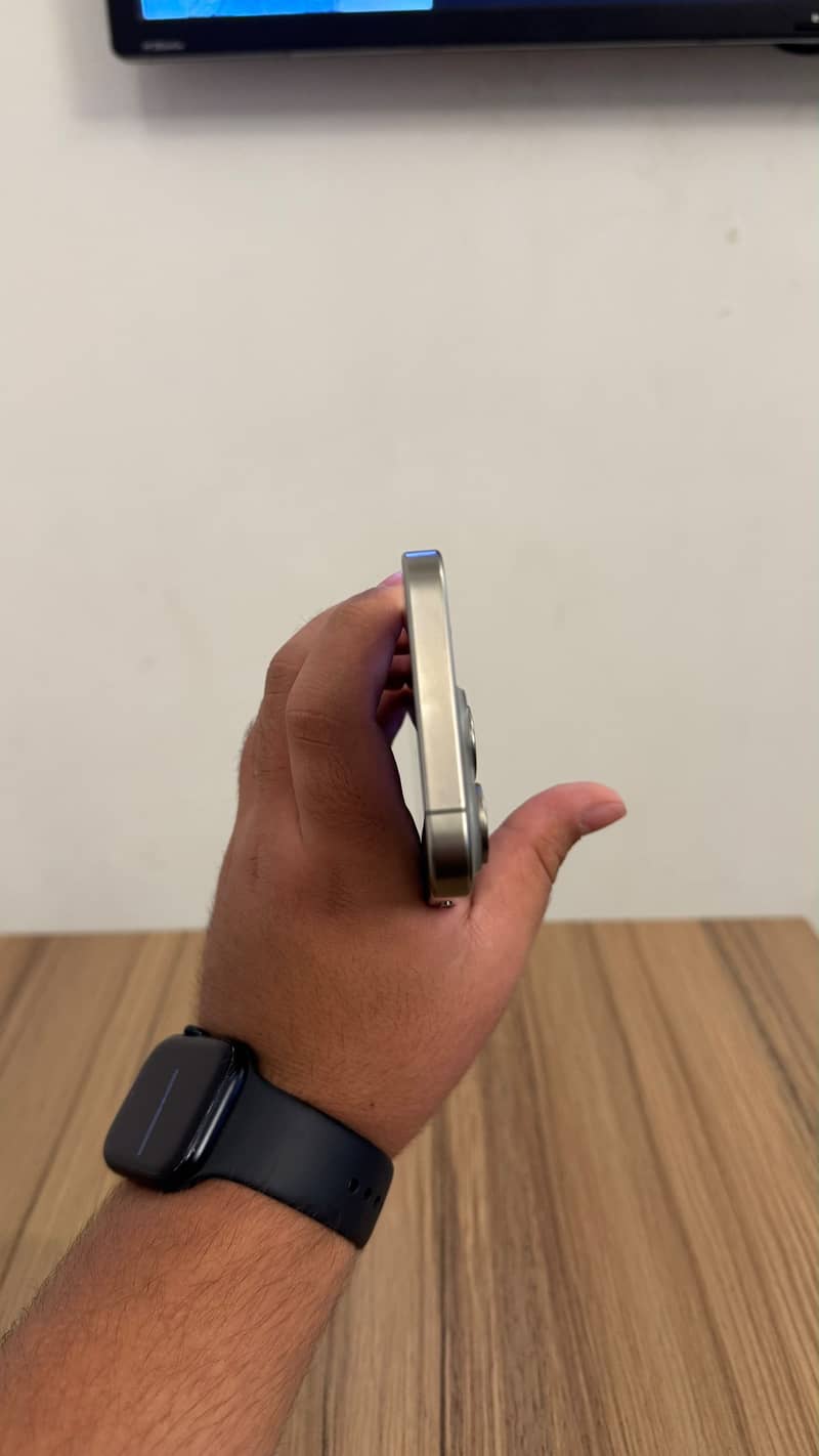 Apple iPhone 15 Pro 7