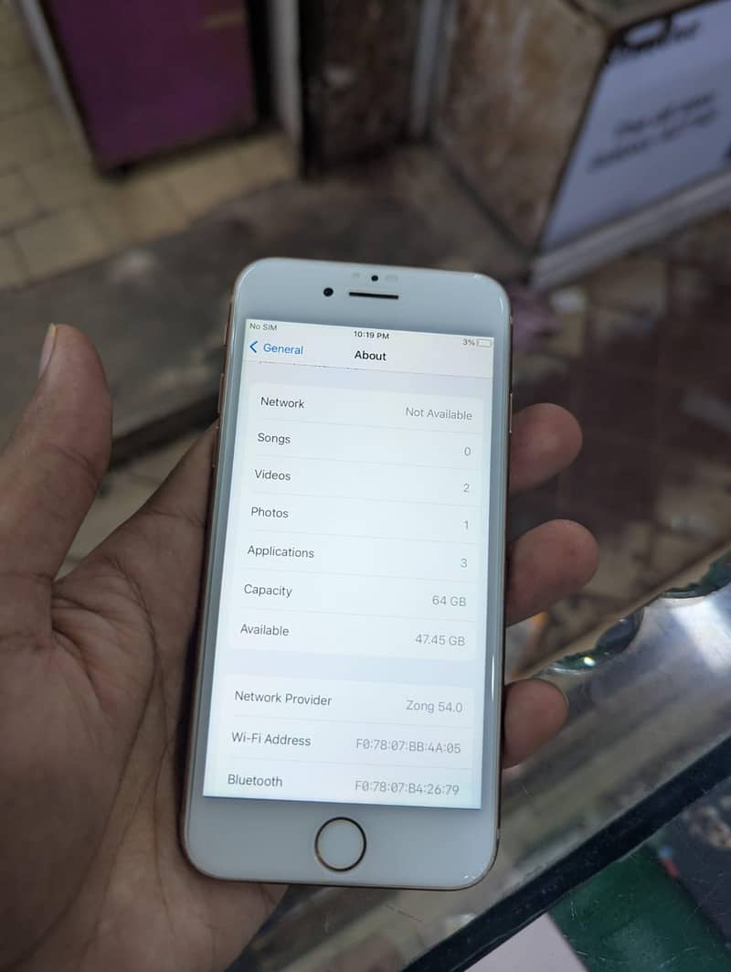 Apple iPhone 8 4