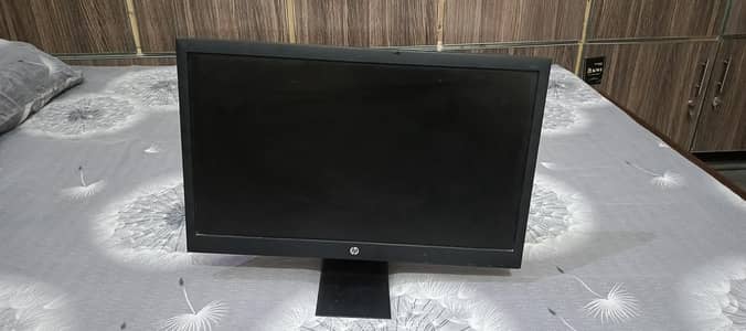 HP V223 21.5 inch computer monitor Used