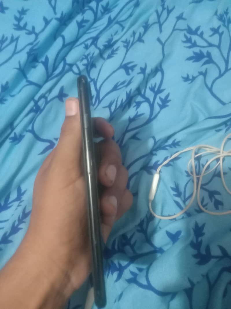 Apple iPhone 7 Plus 2