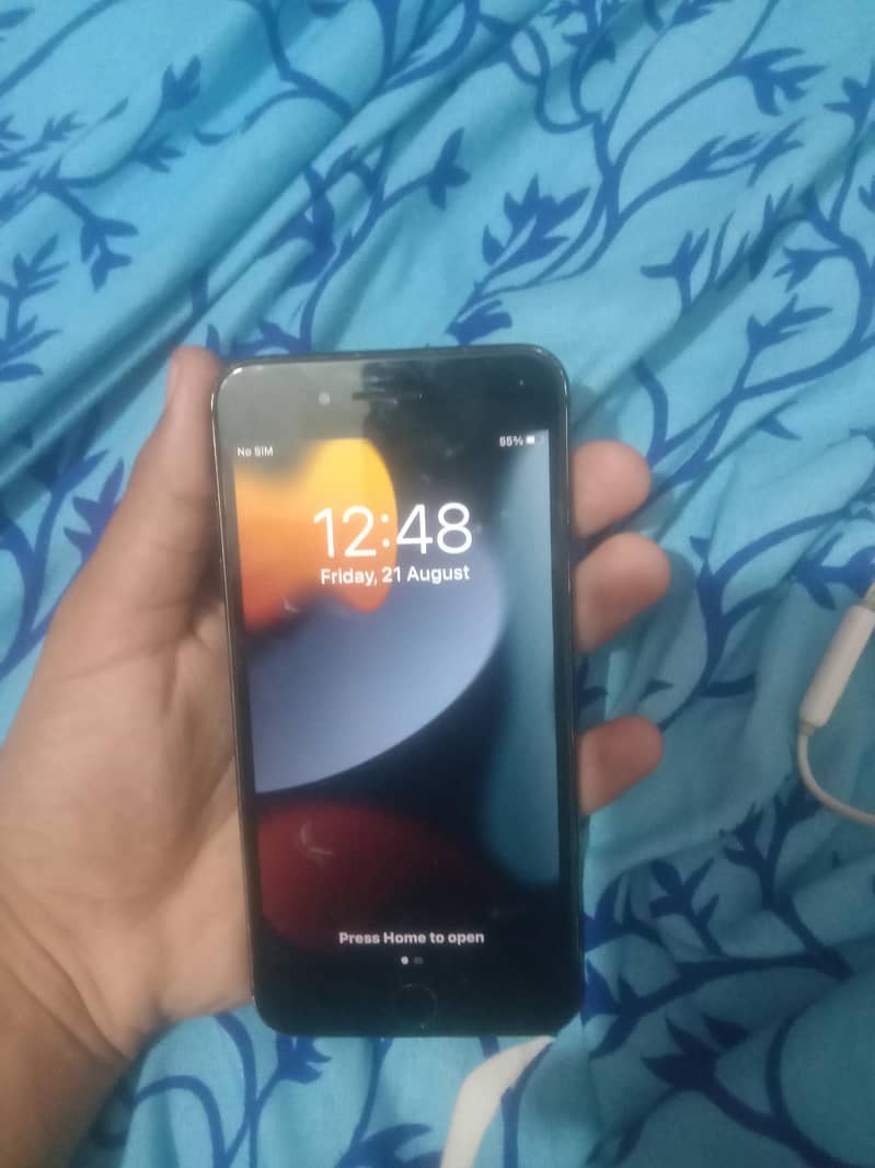 Apple iPhone 7 Plus 3