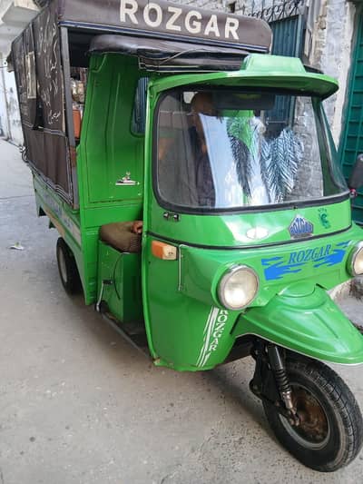rozgar loder rickshaw green total original brand new like conditions