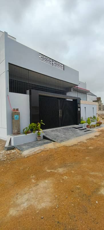 240 Sq Yard Park Facing + 45 Ft Wide Road Plot For Sale in BLOCK 2 PIR AHMED ZAMAN TOWN